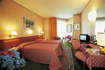 Hotel Petrarca Terme 4*
